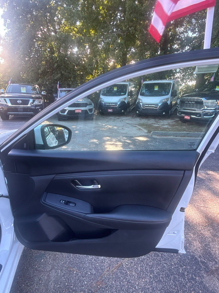Used 2024 Nissan Sentra SV FWD image 23