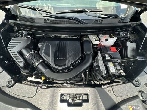 Used 2025 Chevrolet Traverse LT FWD image 34