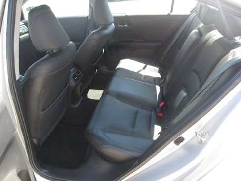 Used 2015 Honda Accord EX-L image 11