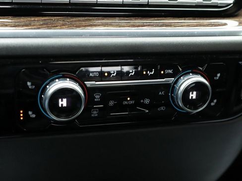 Used 2022 GMC Sierra 1500 Elevation image 18