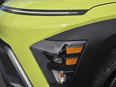 Used 2025 Hyundai Kona SEL image 5