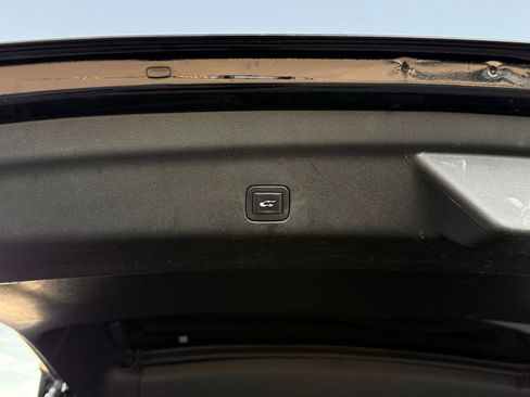 Used 2022 Chevrolet Suburban High Country AWD/4WD image 67