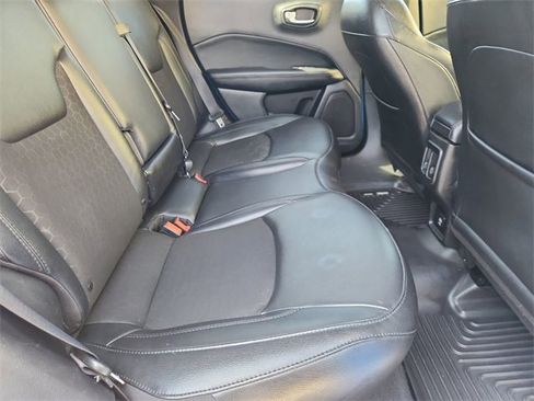 Used 2021 Jeep Compass Latitude image 25