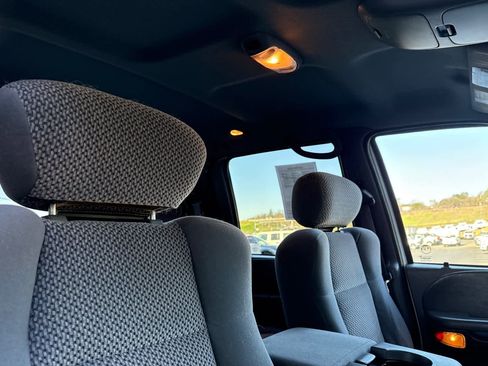 Used 2002 Ford F150 XLT image 17