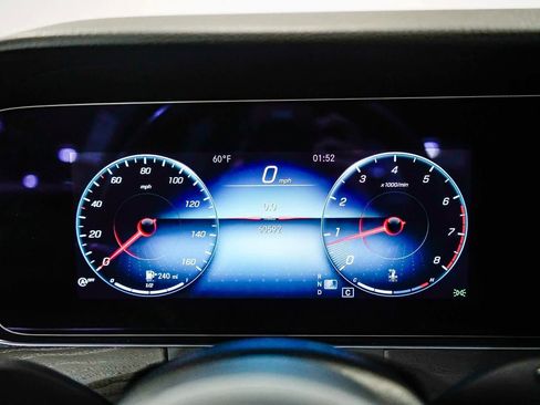 Used 2022 Mercedes-Benz E 350 Sedan image 25