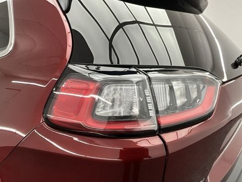 Used 2019 Jeep Cherokee Latitude Plus w/ Comfort/Convenience Group image 24