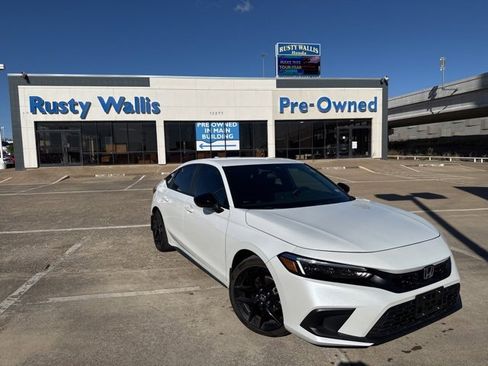 Used 2024 Honda Civic Sport image 1