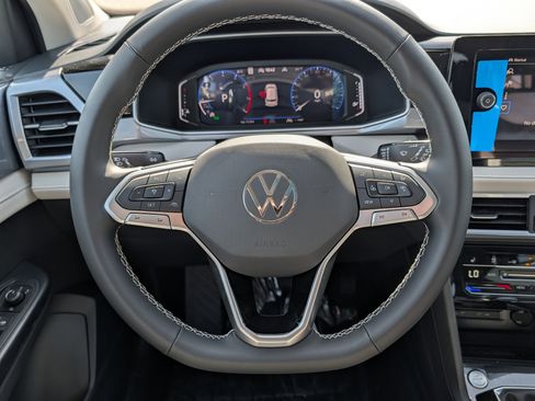 New 2026 Volkswagen Taos SEL AWD/4WD image 9