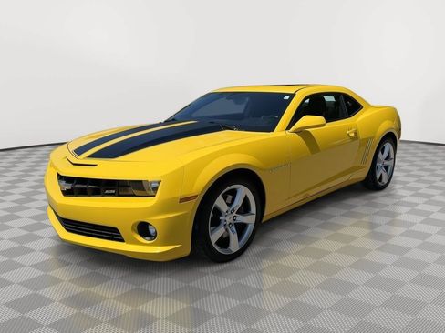 Used 2010 Chevrolet Camaro SS w/ RS Package RWD image 3