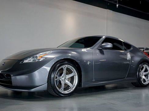 Used 2012 Nissan 370Z NISMO image 3