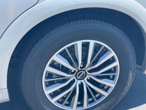 Used 2023 Nissan Armada SL image 30