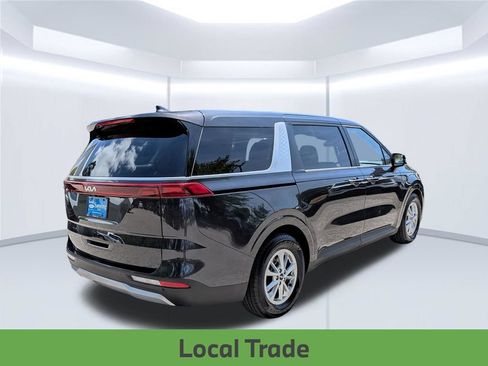 Used 2024 Kia Carnival LX FWD image 6