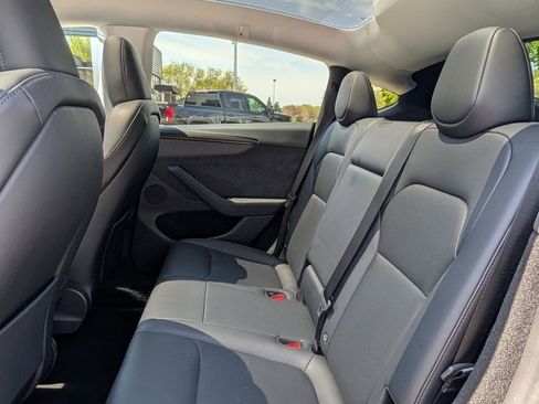 Used 2026 Tesla Model Y Long Range AWD/4WD image 27