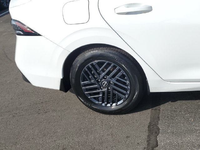 Certified 2026 Nissan Sentra SV w/ SV Convenience Package FWD image 5