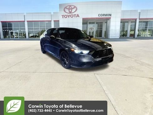 Used 2025 Honda Accord SE image 2