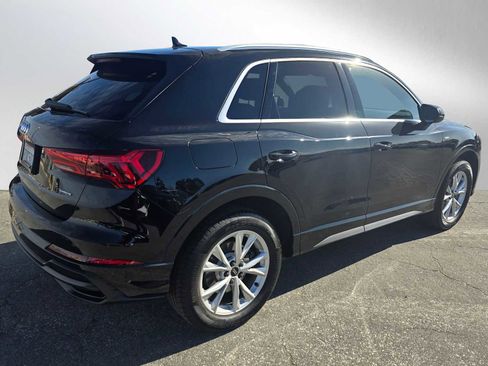 Used 2022 Audi Q3 2.0T Premium w/ Convenience Package image 3