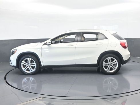 Used 2018 Mercedes-Benz GLA 250 image 3