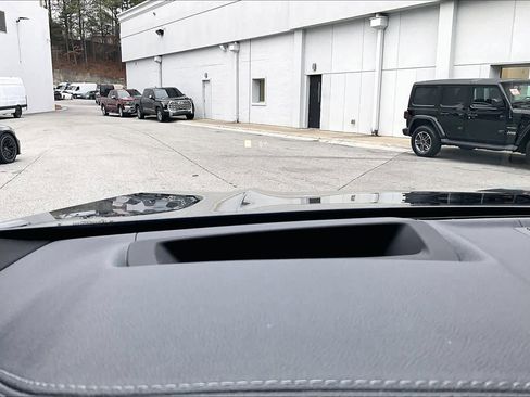 Used 2024 BMW X4 M40i w/ Premium Package image 32