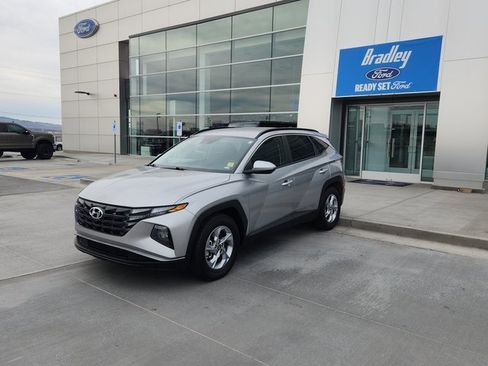 Used 2024 Hyundai Tucson SEL image 1