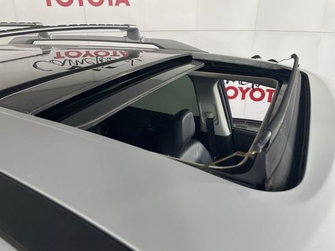 Used 2022 Nissan Pathfinder Platinum w/ Lighting Package (N92) image 10