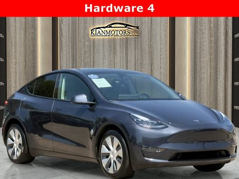 Used 2024 Tesla Model Y Long Range AWD/4WD image 1
