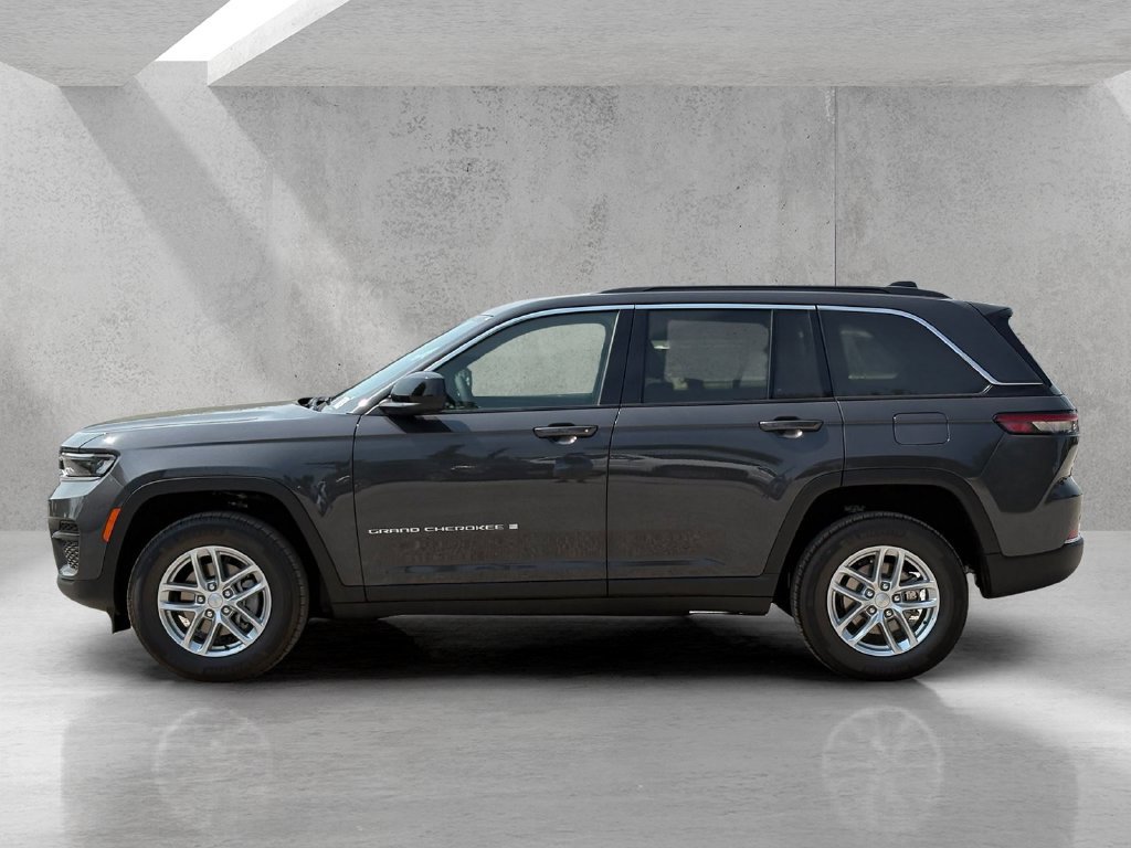 New 2026 Jeep Grand Cherokee Laredo RWD image 8