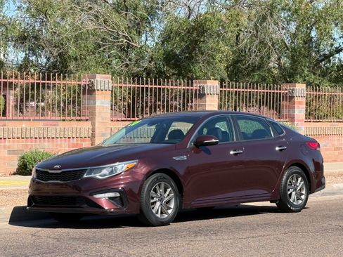 Used 2020 Kia Optima LX FWD image 1