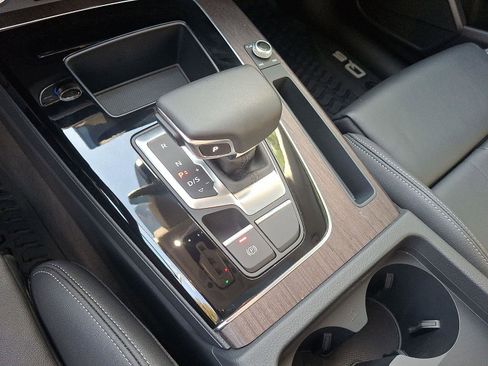 Used 2025 Audi Q5 2.0T Premium image 15