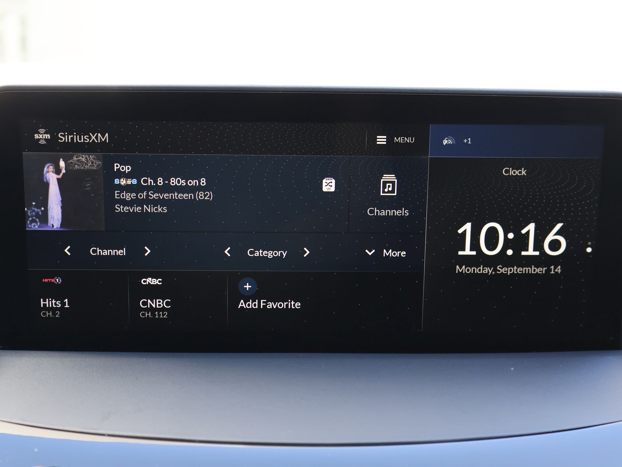 Used 2025 Acura RDX SH-AWD image 23