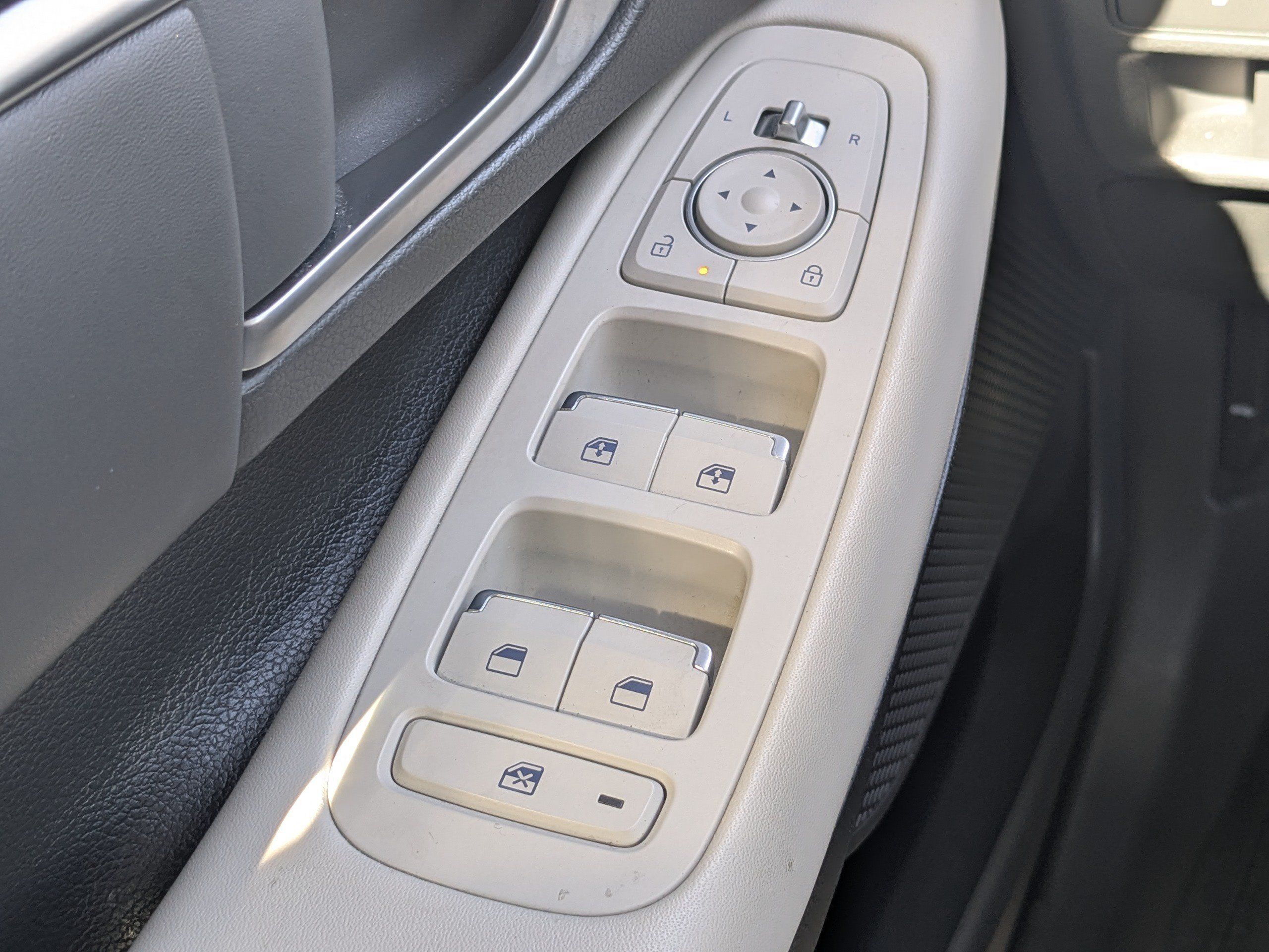 Certified 2024 Hyundai Sonata SEL FWD image 20