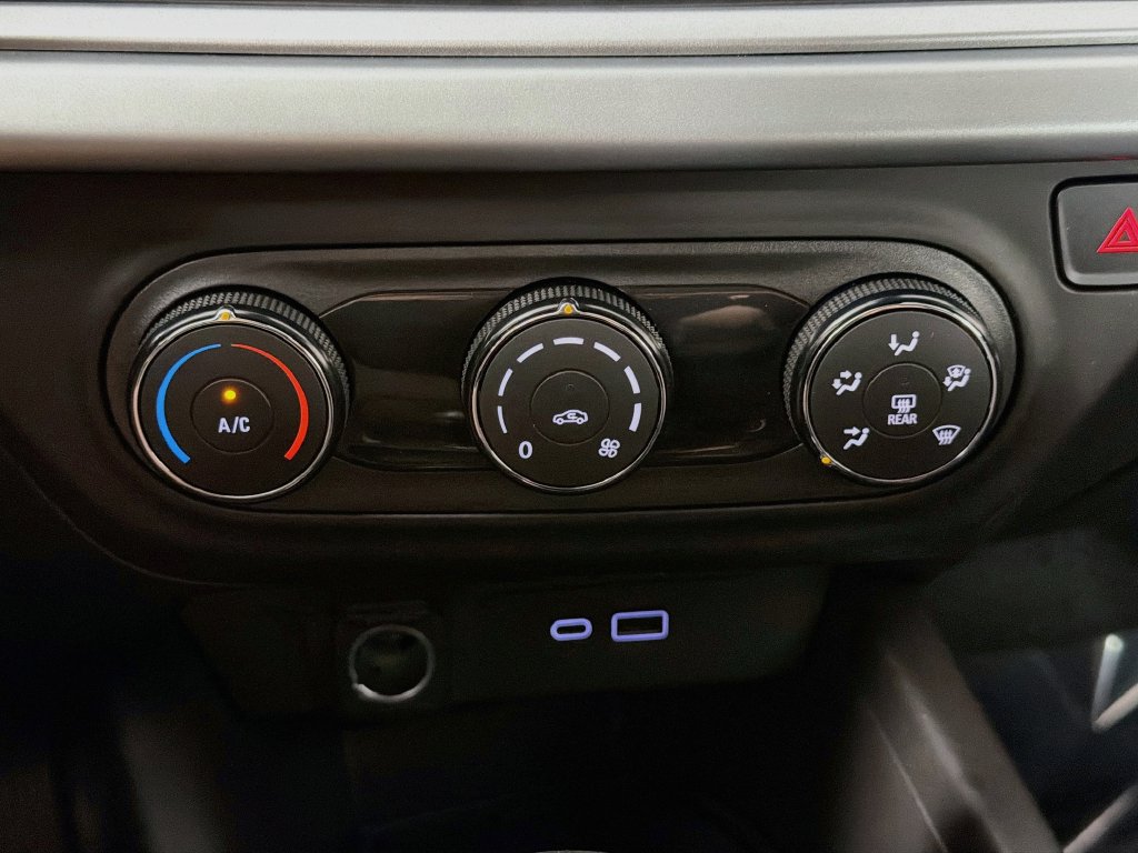 Used 2024 Chevrolet Trax LS FWD image 15