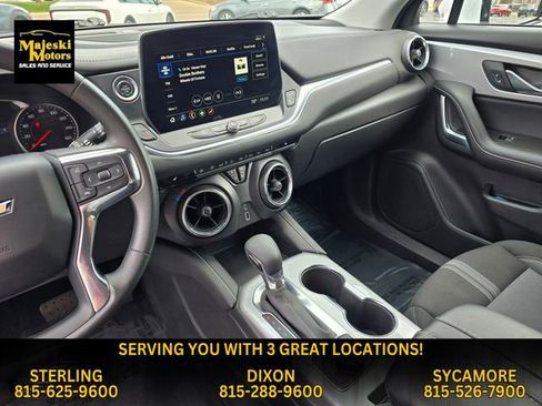 Used 2025 Chevrolet Blazer LT image 9