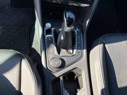 Used 2023 Volkswagen Tiguan SE R-Line image 22