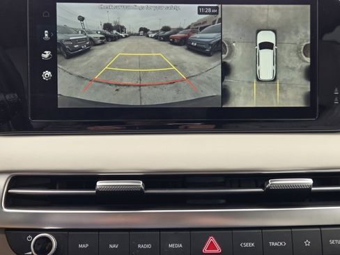 Used 2025 Hyundai Palisade Calligraphy image 17