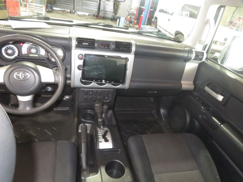 Used 2007 Toyota FJ Cruiser 4WD w/ Convenience Pkg image 35