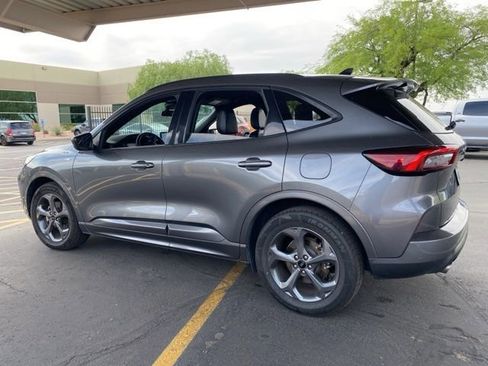 Used 2024 Ford Escape ST-Line image 2