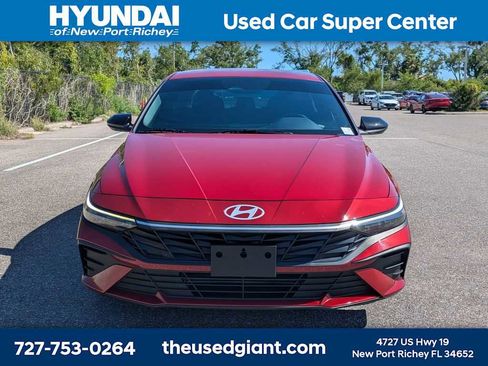 Certified 2025 Hyundai Elantra Sport FWD image 8