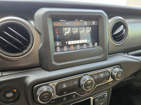 Used 2023 Jeep Wrangler Sport AWD/4WD image 11