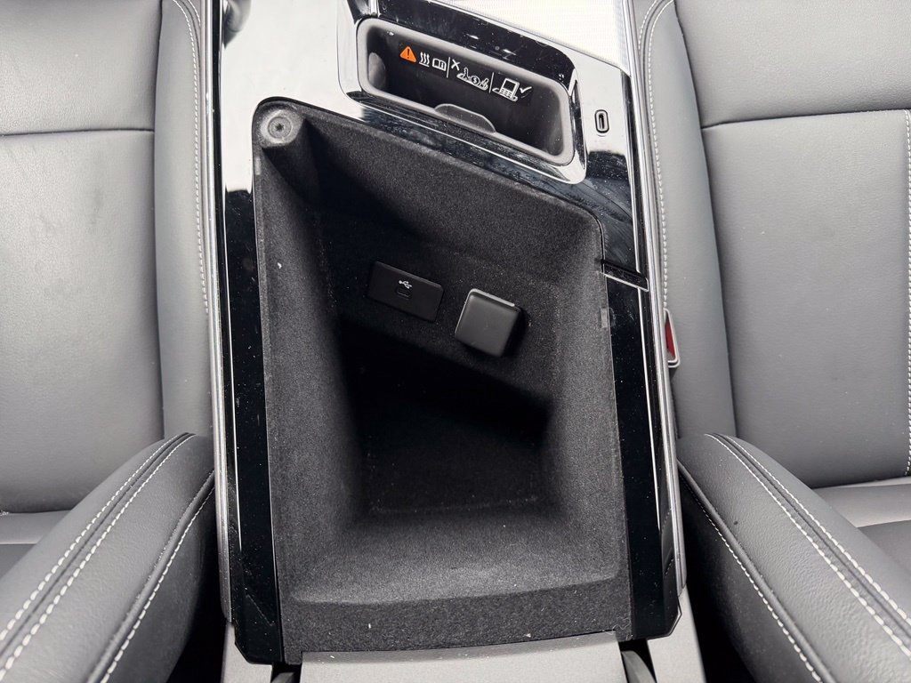 Certified 2024 Cadillac Lyriq Tech w/ LPO, Floor Liner Package AWD/4WD image 27