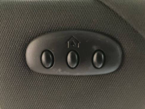 Used 2019 Ford Taurus Limited image 25