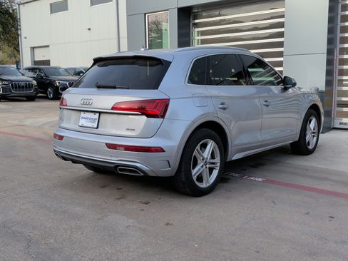 Certified 2021 Audi Q5 e Premium Plus w/ Premium Plus Package image 9