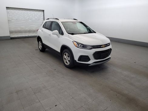 Used 2018 Chevrolet Trax LT w/ LT Convenience Package AWD/4WD image 13
