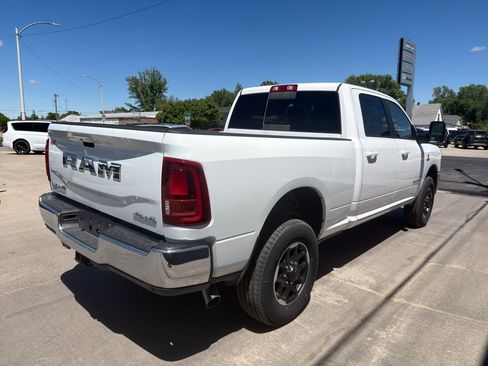 New 2025 RAM 2500 Laramie AWD/4WD image 10