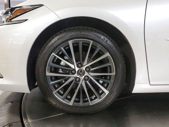 Certified 2023 Lexus ES 350 w/ Premium Package FWD image 37