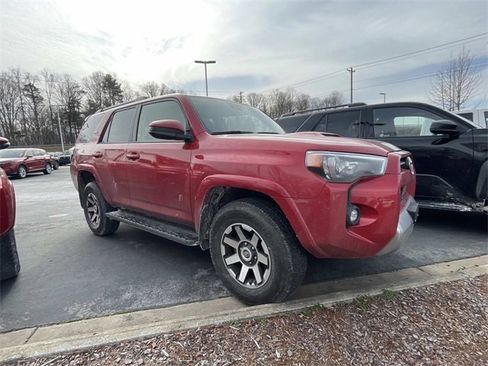 Used 2024 Toyota 4Runner TRD Off-Road image 4