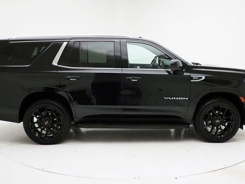 Used 2022 GMC Yukon SLE w/ Gmc Pro Safety Plus Package image 2