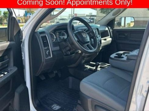 Used 2018 RAM 2500 Tradesman w/ Chrome Appearance Group AWD/4WD image 3