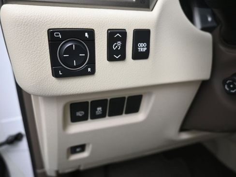 Used 2014 Lexus GX 460 image 13