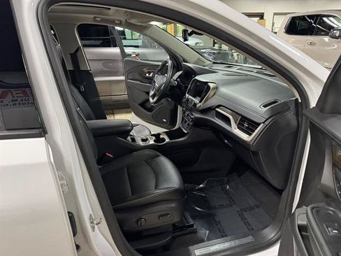 Used 2018 GMC Terrain Denali w/ Advanced Safety Package AWD/4WD image 10