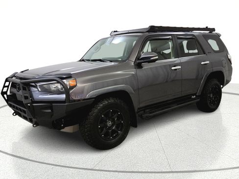 Used 2021 Toyota 4Runner Limited AWD/4WD image 3